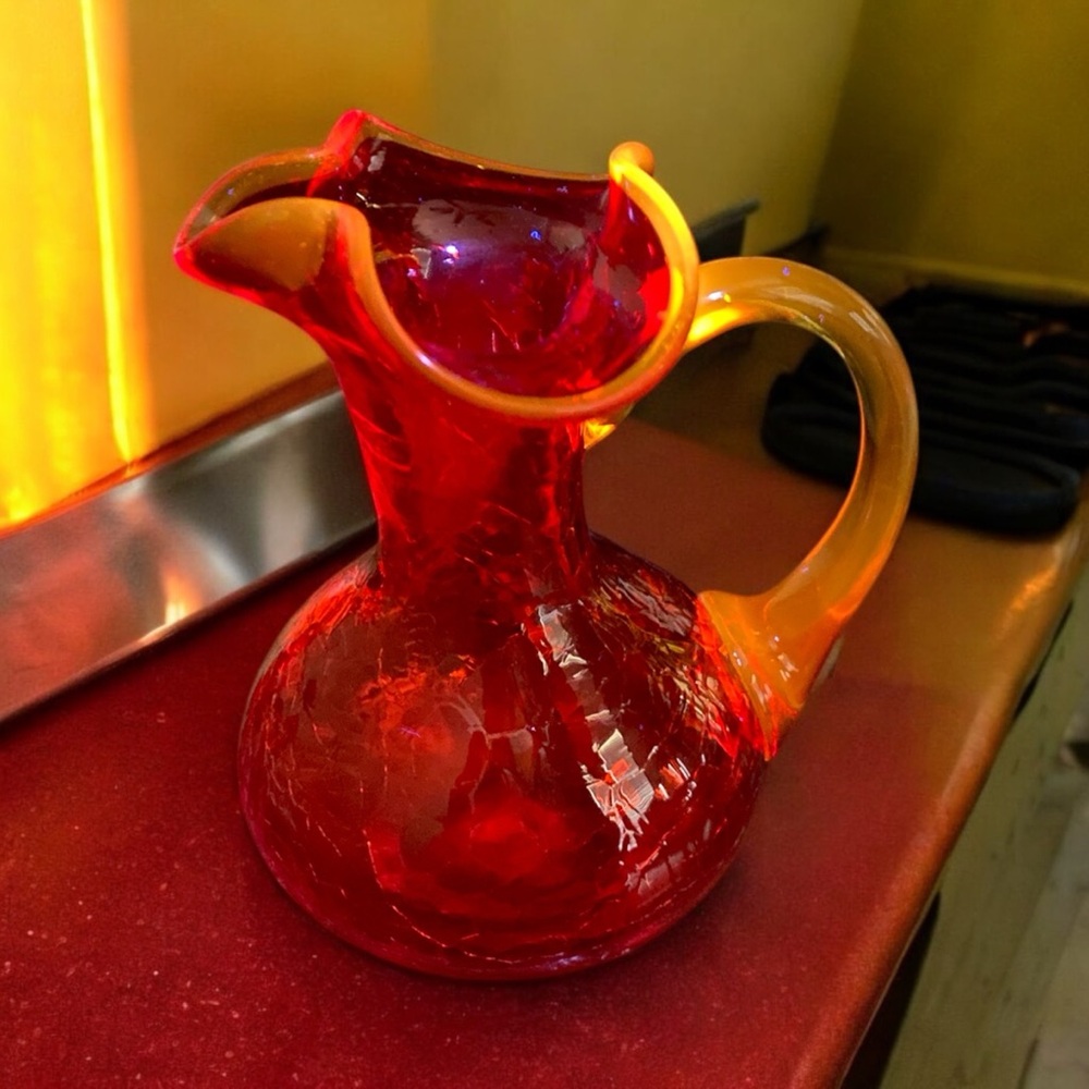 Blenko Vntg Crackle Glass Amberina 4.5” tall x 3.5” W Jug / Pitcher / Bud Vase